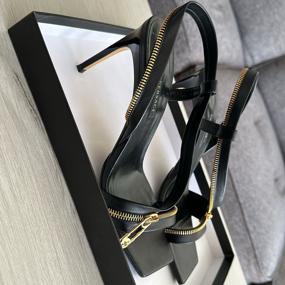 Authentic Versace heals - Picture 10 of 11